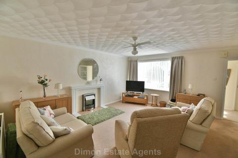 3 bedroom semi-detached house for sale, Carlton Way, Gosport
