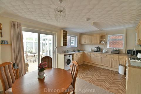 3 bedroom semi-detached house for sale, Carlton Way, Gosport