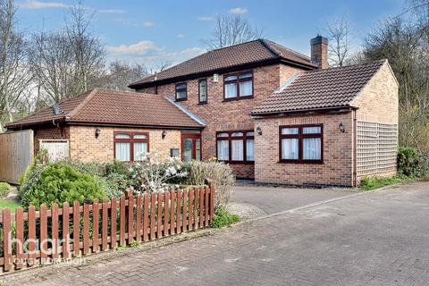 5 bedroom detached house for sale - Pitsford Drive, Loughborough