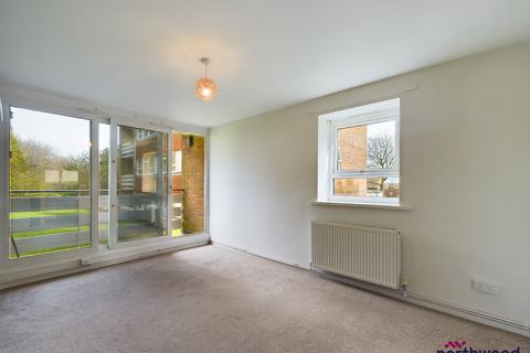 2 bedroom flat to rent - Hamsey Close, Eastbourne, BN20