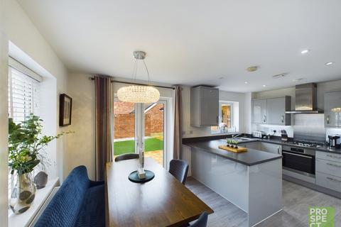 3 bedroom detached house for sale, Wright Avenue, Blackwater, Camberley, Hampshire, GU17