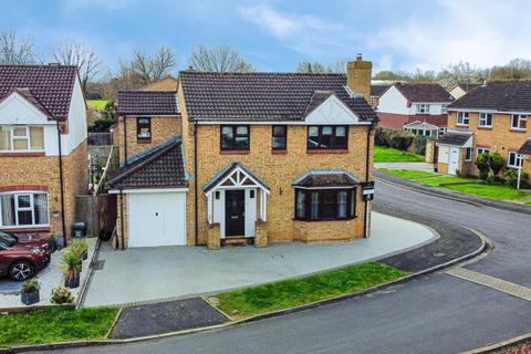 4 bedroom detached house for sale - Marden Grove, Taunton.