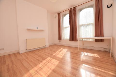 1 bedroom flat to rent, Anerley Road London SE19