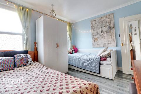 56 Guildford Road, Croydon, CR0 2HJ