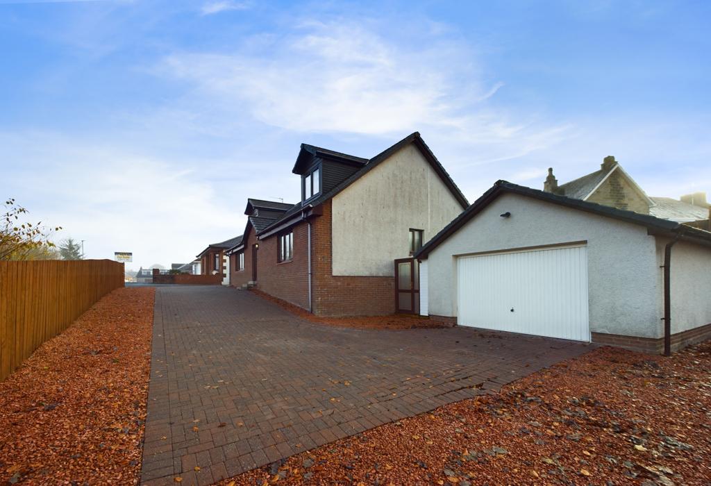 Cumnock, Cumnock KA18 4 bed detached house for sale £265,000