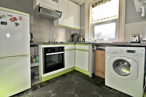 1 bedroom flat to rent - Crescent Gardens , 10 Crescent Road , Bournemouth, Dorset