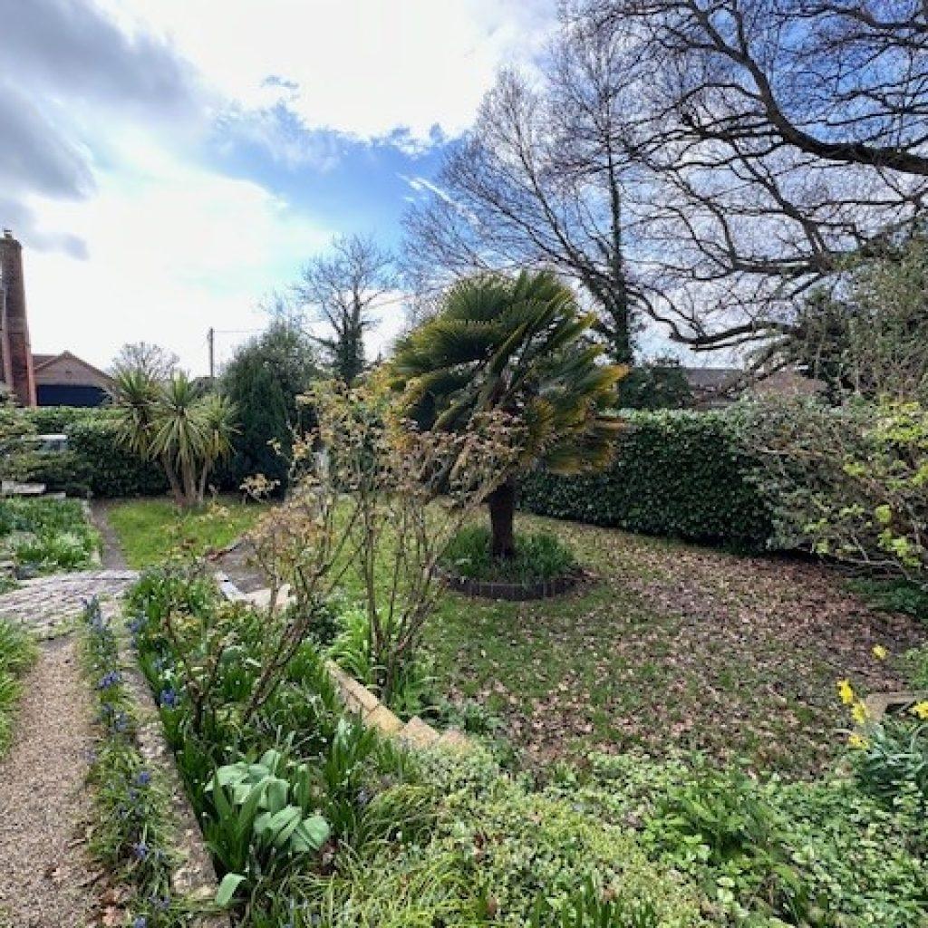 PARK LANE, THATCHAM RG18 4 bed detached bungalow for sale £530,000