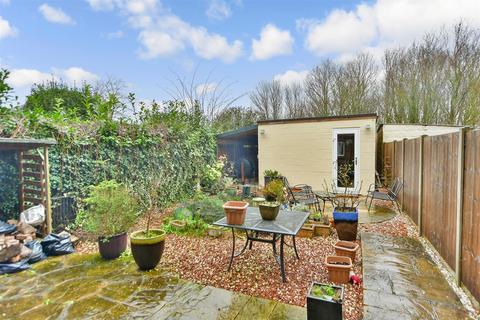 Campsie Fenn Street, St Mary Hoo, Rochester, ME3 8QT
