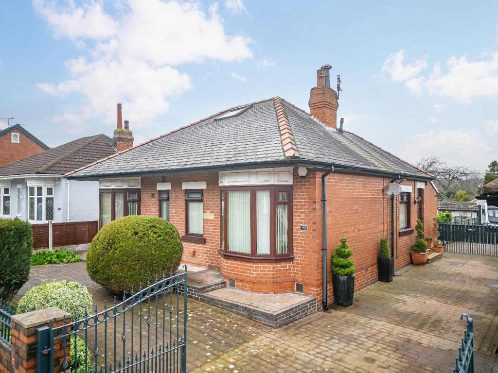 Tong Road, Leeds 3 bed detached bungalow for sale £380,000