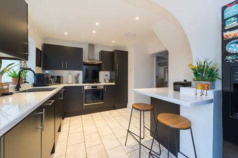 19 Meadow Walk, Whitstable, CT5 4PW