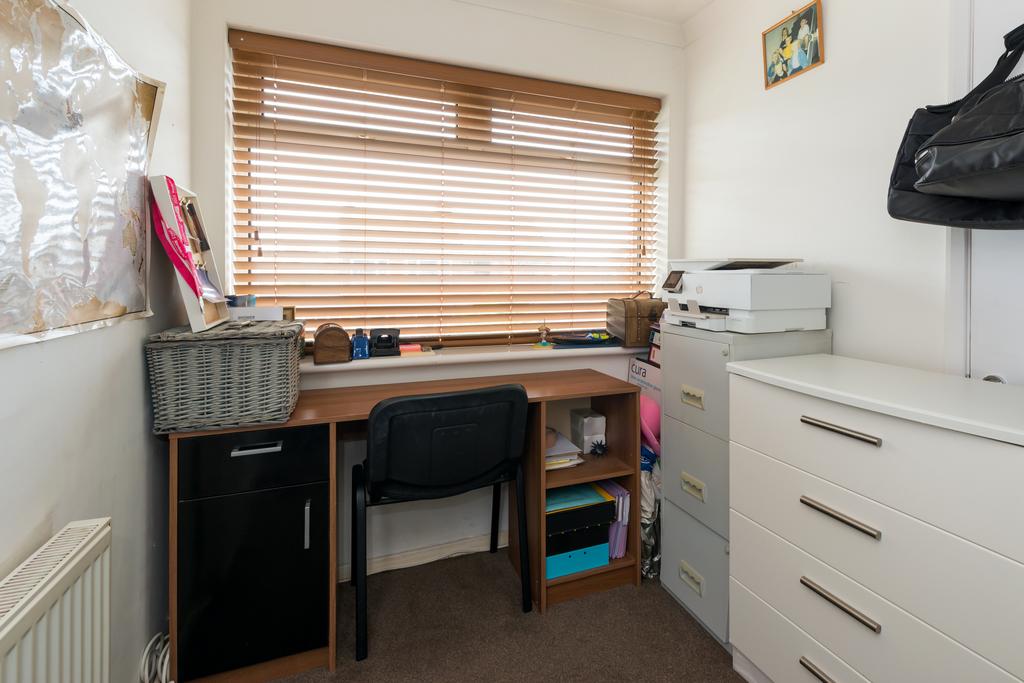 Bedroom/Office