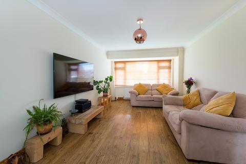 19 Meadow Walk, Whitstable, CT5 4PW