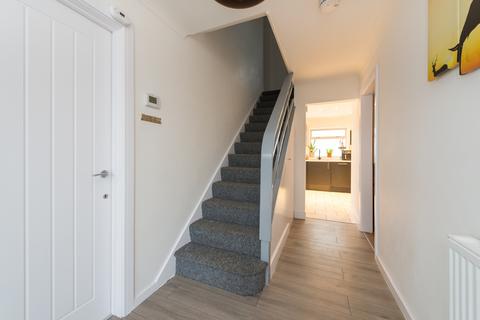 19 Meadow Walk, Whitstable, CT5 4PW