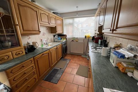 5 bedroom terraced house for sale - Kent Drive,  Oadby, LE2