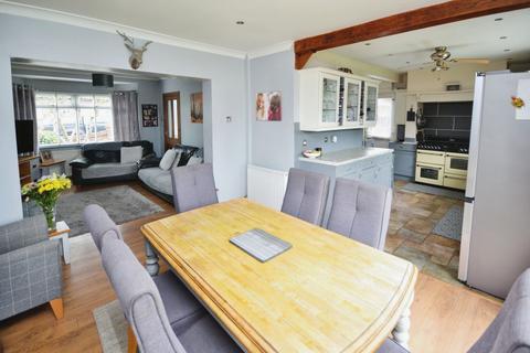 48 Woolifers Avenue, Corringham, Stanford-le-hope, SS17 9AU