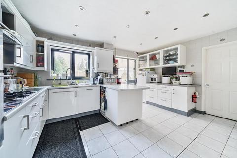 4 bedroom detached house for sale, Sunbury-on-Thames,  Surrey,  TW16