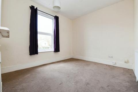 3 bedroom flat for sale, St Helens Road, Westcliff-on-sea, SS0