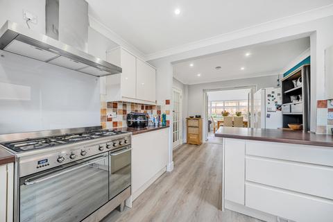 47 Manston Road, Guildford, GU4 7YE
