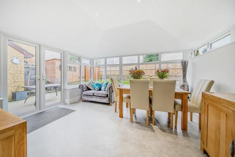 47 Manston Road, Guildford, GU4 7YE