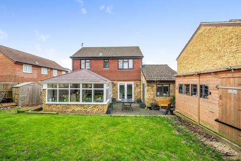 47 Manston Road, Guildford, GU4 7YE