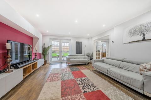 47 Manston Road, Guildford, GU4 7YE