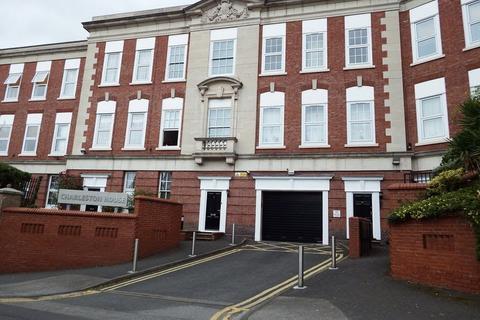 3 bedroom apartment to rent, Peel Street, Nottingham, NG1 4GN