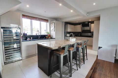 4 bedroom semi-detached house for sale, Beckett Avenue, Nuneaton CV13