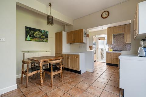70 Warham Road, South Croydon, CR2 6LB