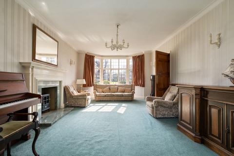 70 Warham Road, South Croydon, CR2 6LB