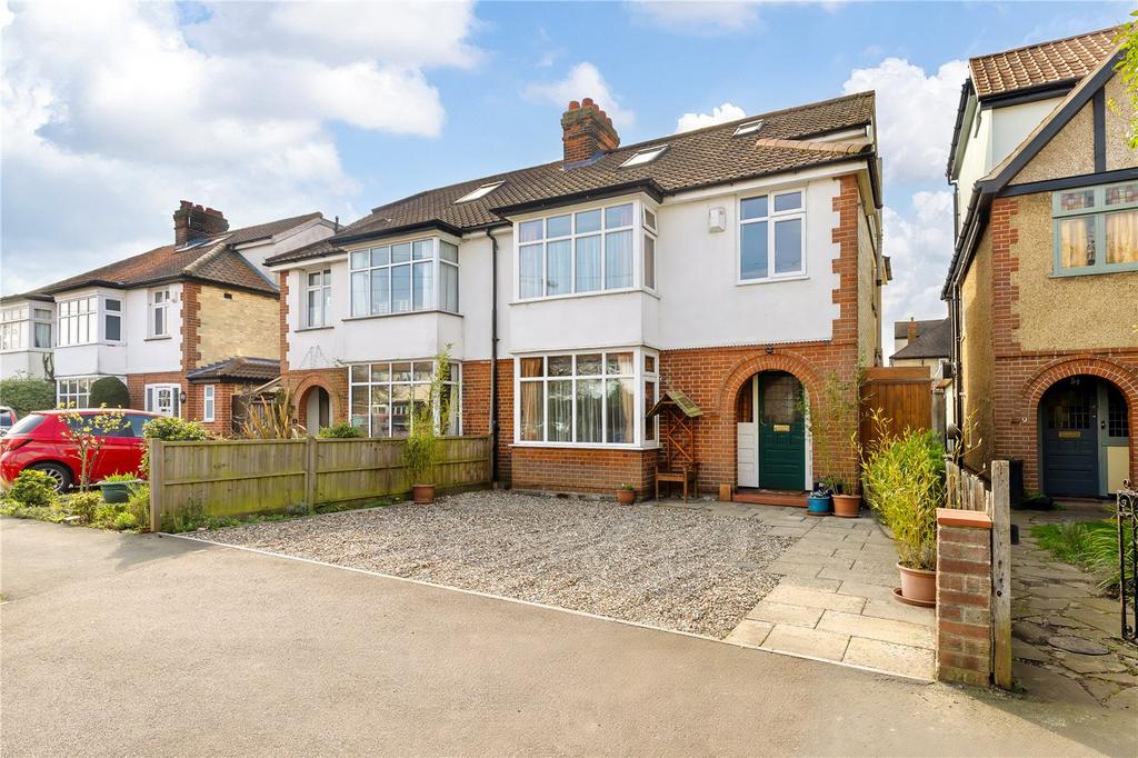 Leys Avenue, Cambridge, Cambridgeshire 4 bed semidetached house for