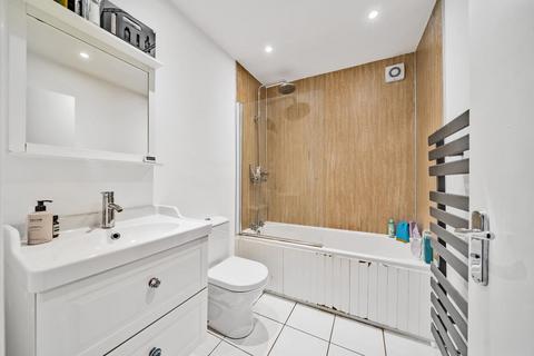 Flat 1, 57 Drewstead Road, London, SW16 1AA
