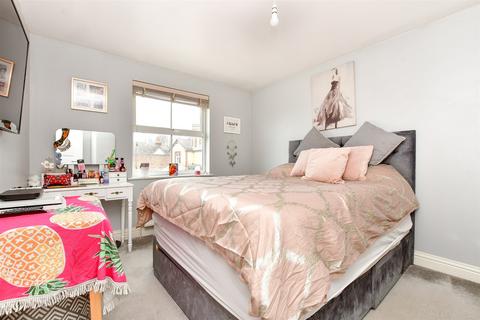 2 bedroom maisonette for sale, West Road, Reigate, Surrey