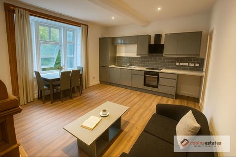 2 bedroom flat to rent, Cromwell Street, Nottingham, NG7 4GJ