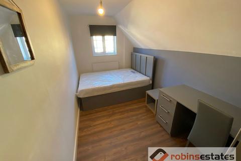 2 bedroom apartment to rent, Cromwell Street, Nottingham, NG7 4GJ