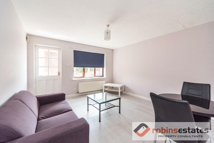 Heron Drive, Lenton, Nottingham, NG7 2DF 2 bed semidetached house to