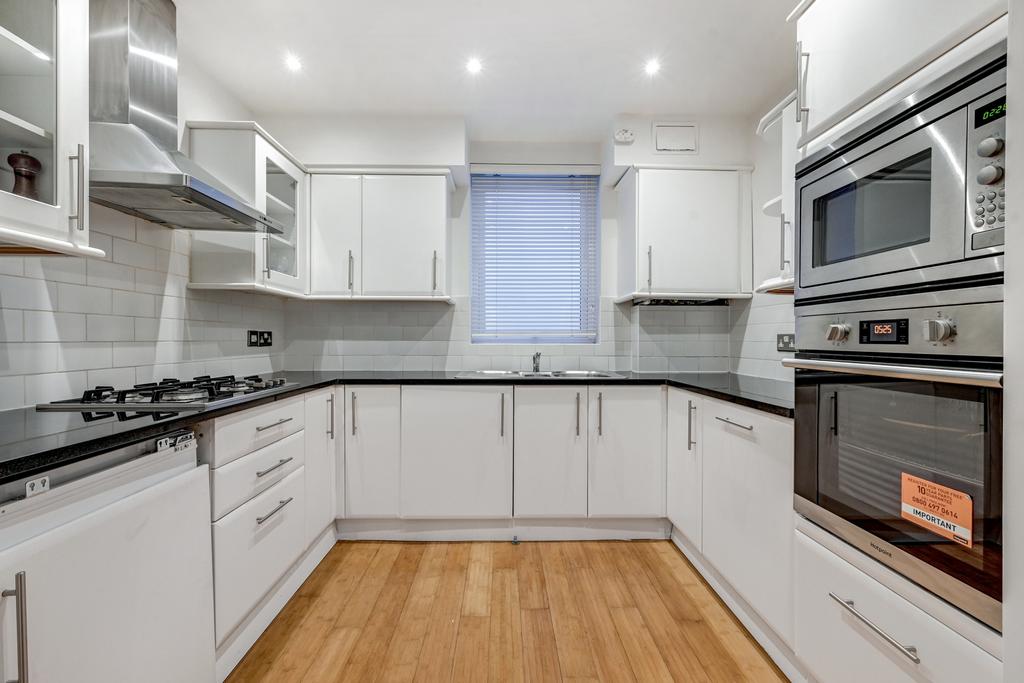Apartment in London - View 2