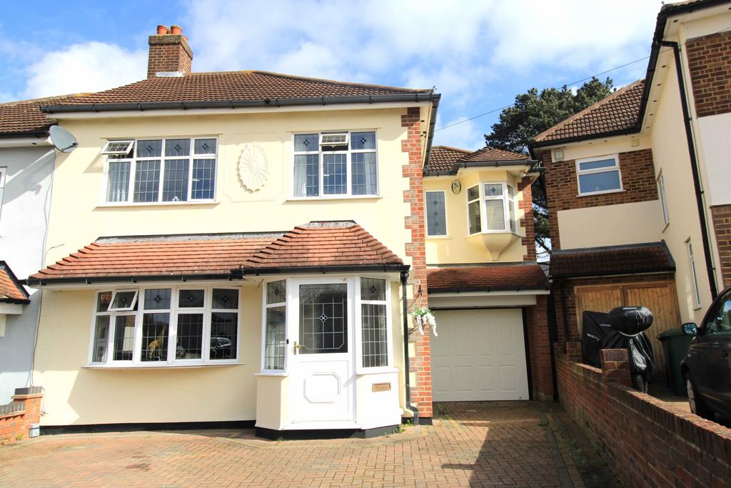 Lime Avenue, Upminster RM14 4 bed semidetached house for sale £675,000