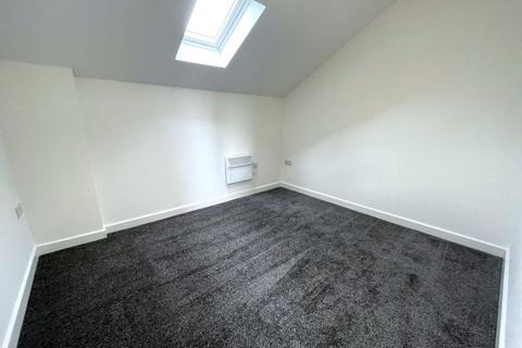 2 bedroom flat to rent, Atherton Road, Hindley