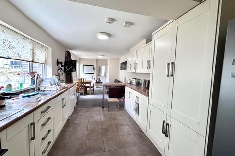 6 bedroom house share to rent, 18 Weston Park Road