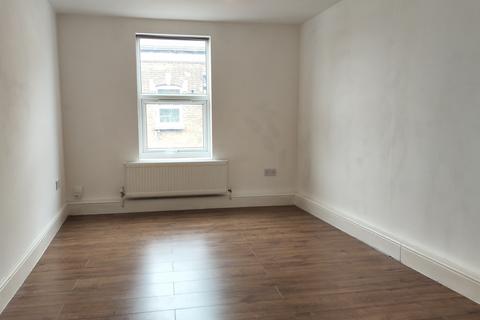 4 bedroom flat to rent - Homerton High Street, Hackney - E9, London, E9