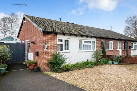 2 bedroom bungalow for sale, Hulles Way, North Baddesley, Southampton, Hampshire, SO52