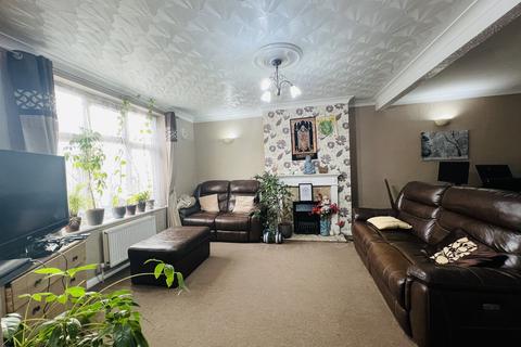 2 bedroom terraced house to rent - Marlborough Road, Dagenham RM8