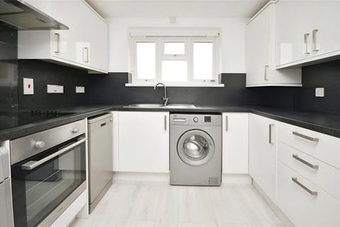 2 bedroom apartment to rent - Moultrie Way, Upminster, Essex, RM14