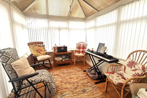 5 Long Close, Leyland, PR26 7AB