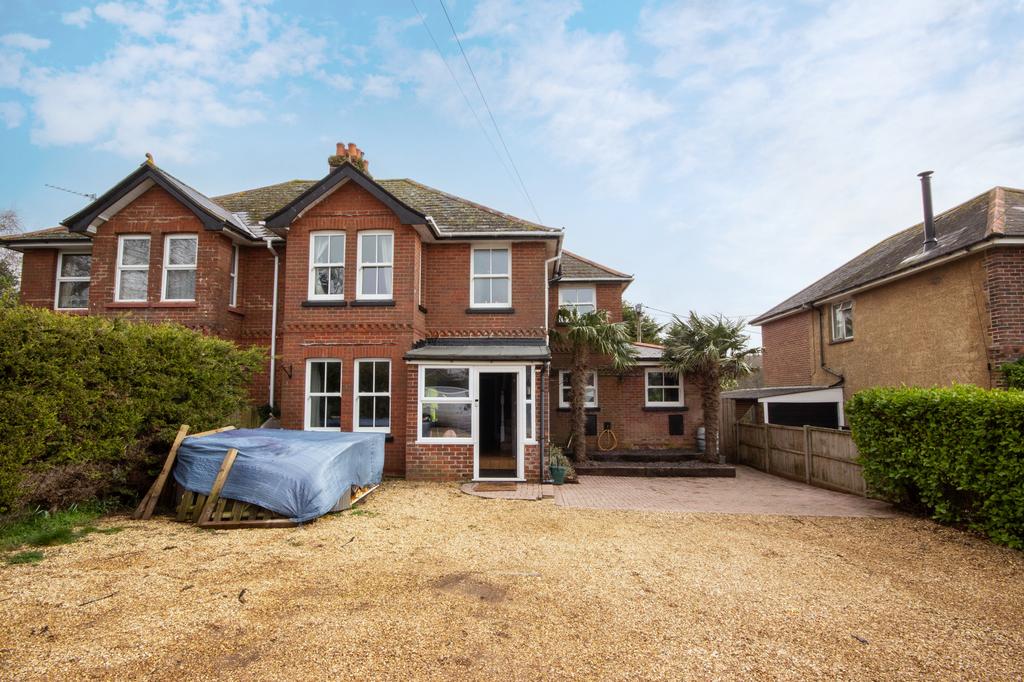 Alverstone Road, Apse Heath 4 bed semidetached house for sale £485,000