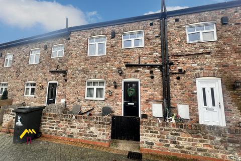 2 bedroom terraced house to rent, Hennessey Court, Doncaster DN8