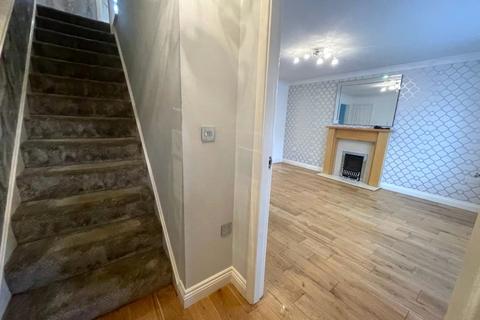 4 bedroom detached house to rent - Westbourne Close, Springview