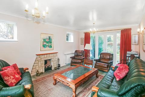 22a Woodcote Valley Road, Purley, CR8 3AJ