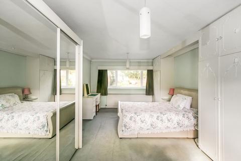 22a Woodcote Valley Road, Purley, CR8 3AJ