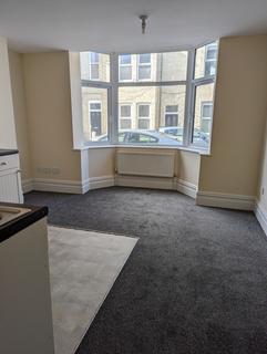 2 bedroom flat to rent, Westbourne Grove, Redcar TS10